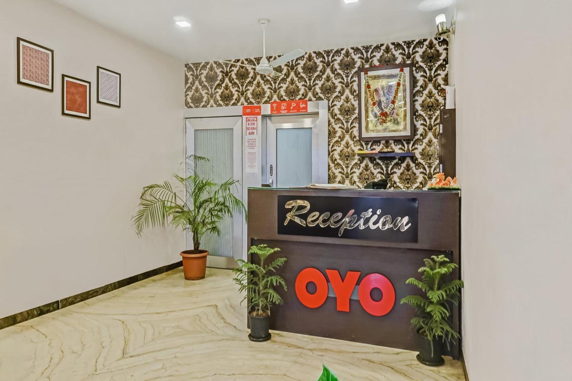 Hotel O Log Inn Plaza Near Eon It Park Pune Esterno foto