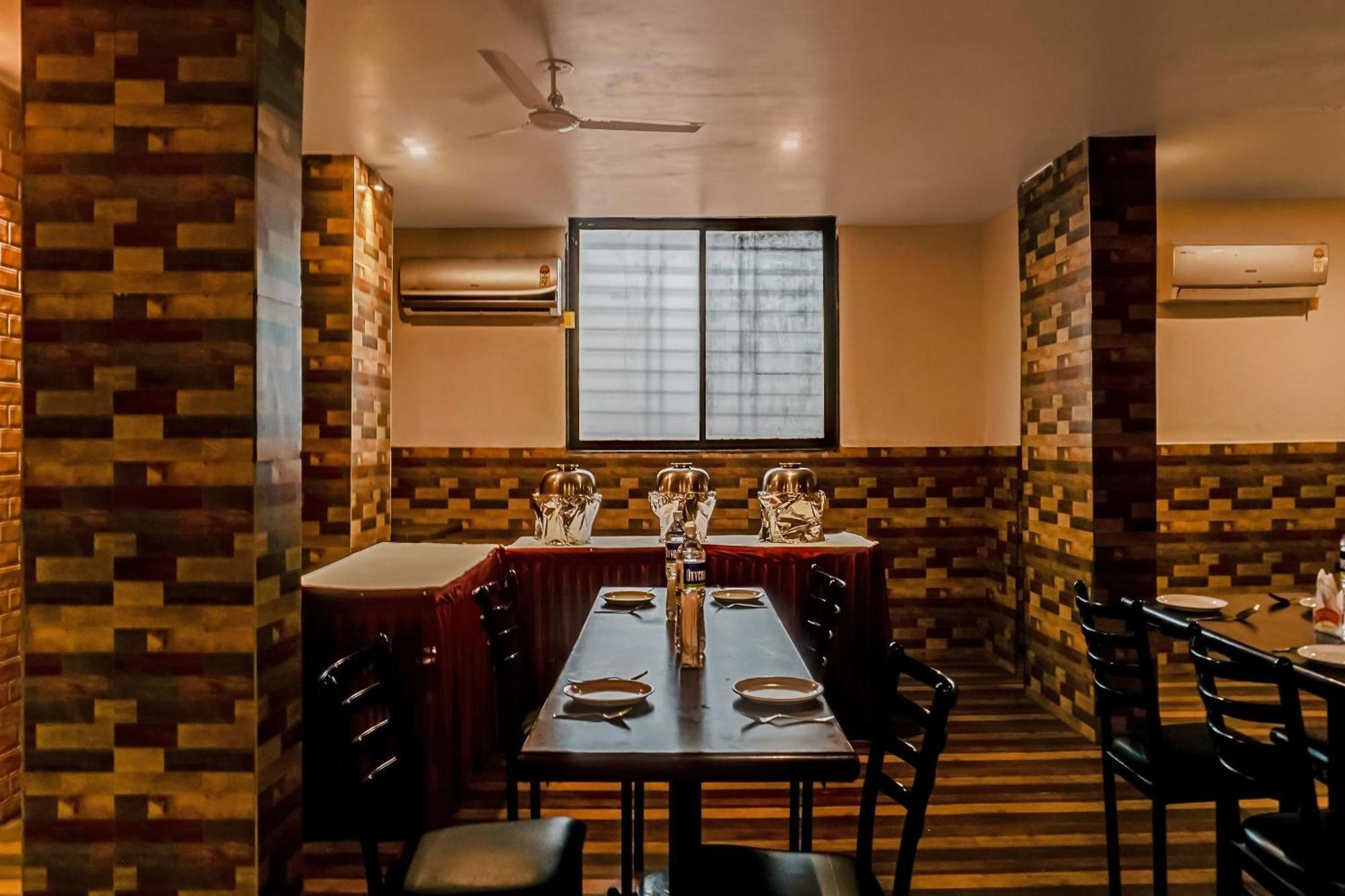 Hotel O Log Inn Plaza Near Eon It Park Pune Esterno foto