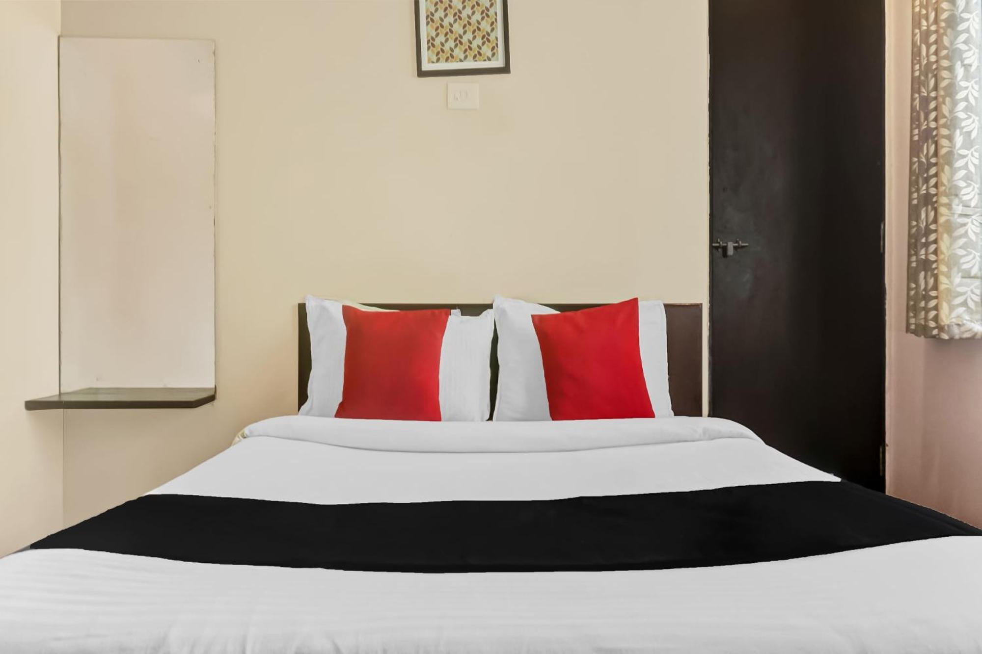 Hotel O Log Inn Plaza Near Eon It Park Pune Esterno foto