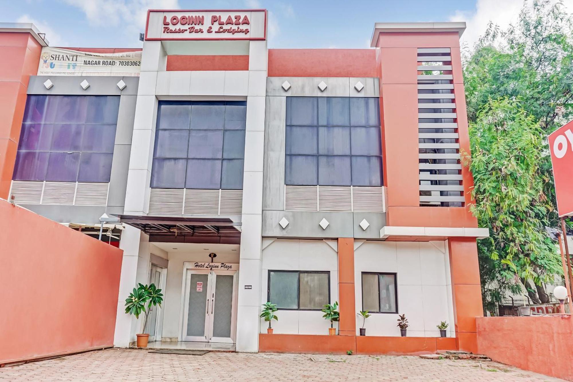 Hotel O Log Inn Plaza Near Eon It Park Pune Esterno foto