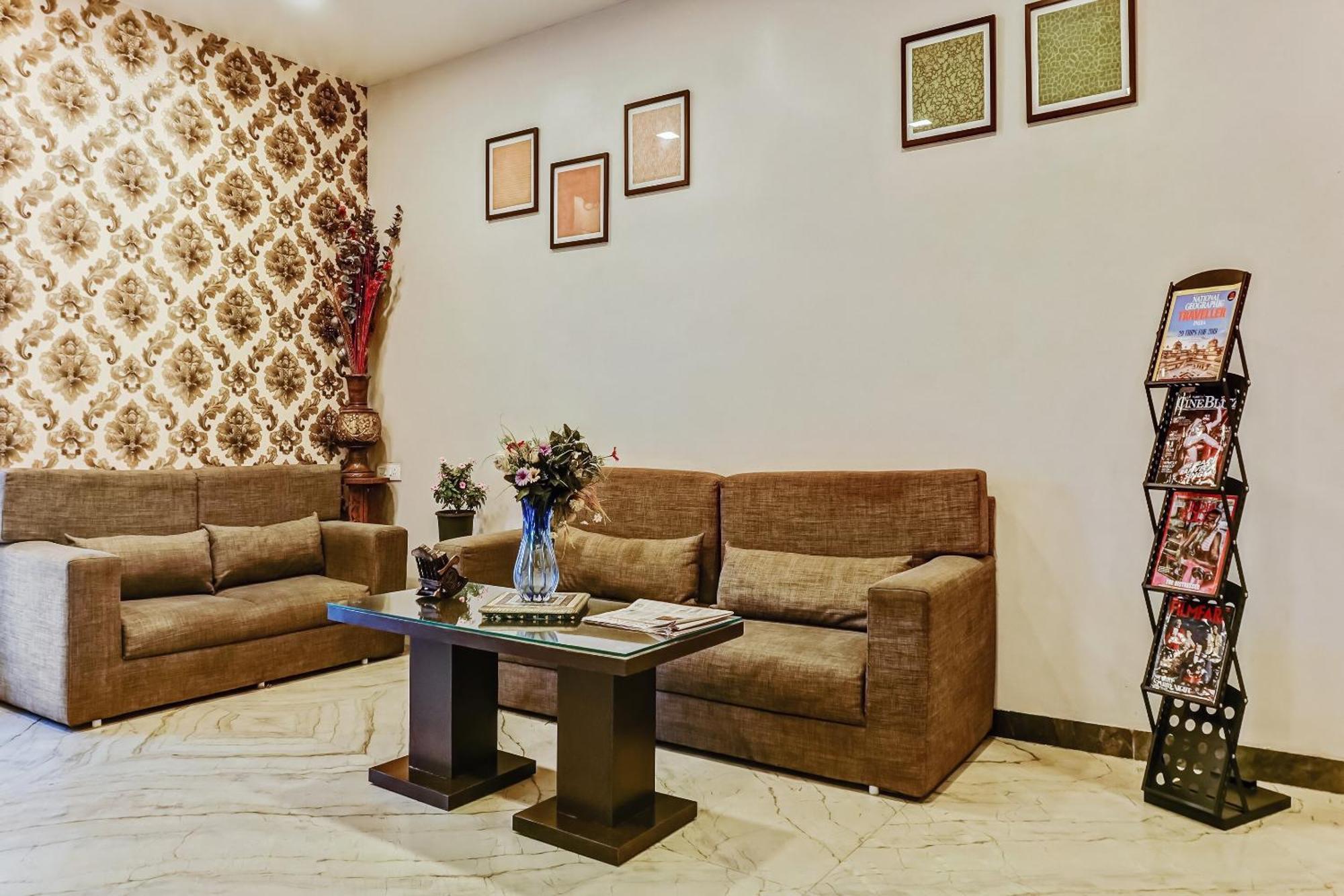 Hotel O Log Inn Plaza Near Eon It Park Pune Esterno foto